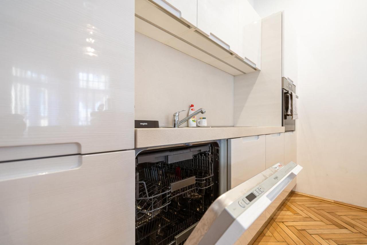 Garys Bright And Spacious Two Bedroom Flat Near Danube 布达佩斯 外观 照片