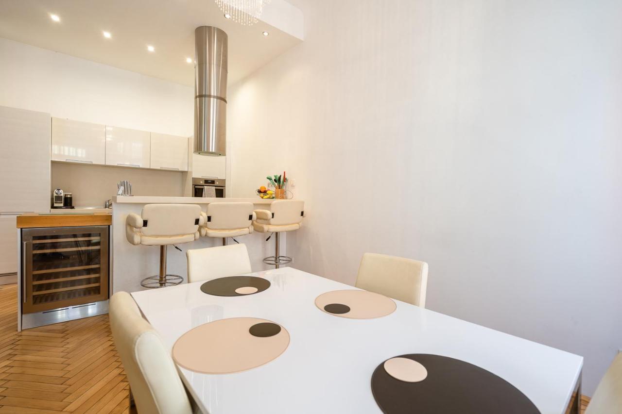 Garys Bright And Spacious Two Bedroom Flat Near Danube 布达佩斯 外观 照片