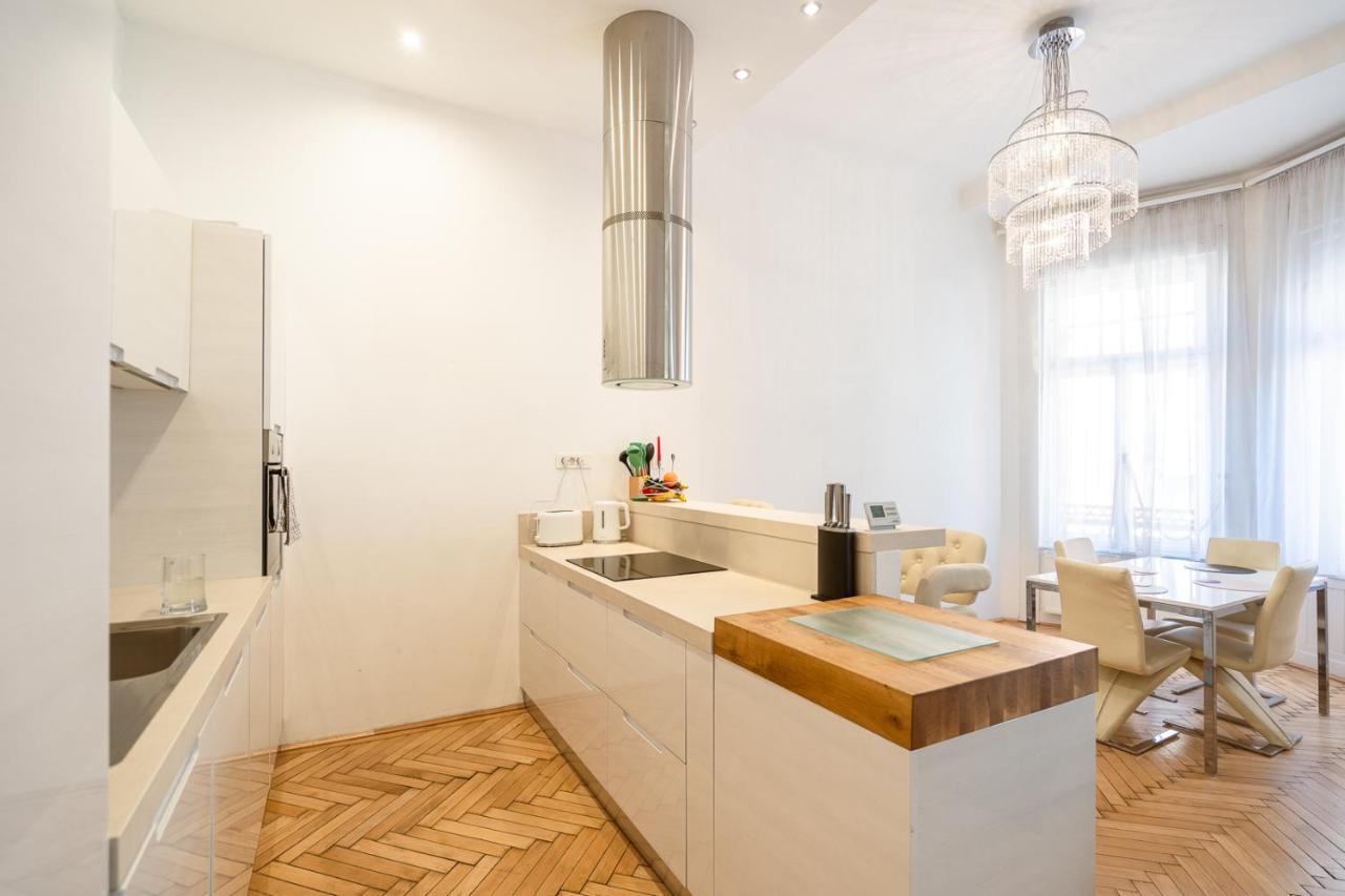 Garys Bright And Spacious Two Bedroom Flat Near Danube 布达佩斯 外观 照片