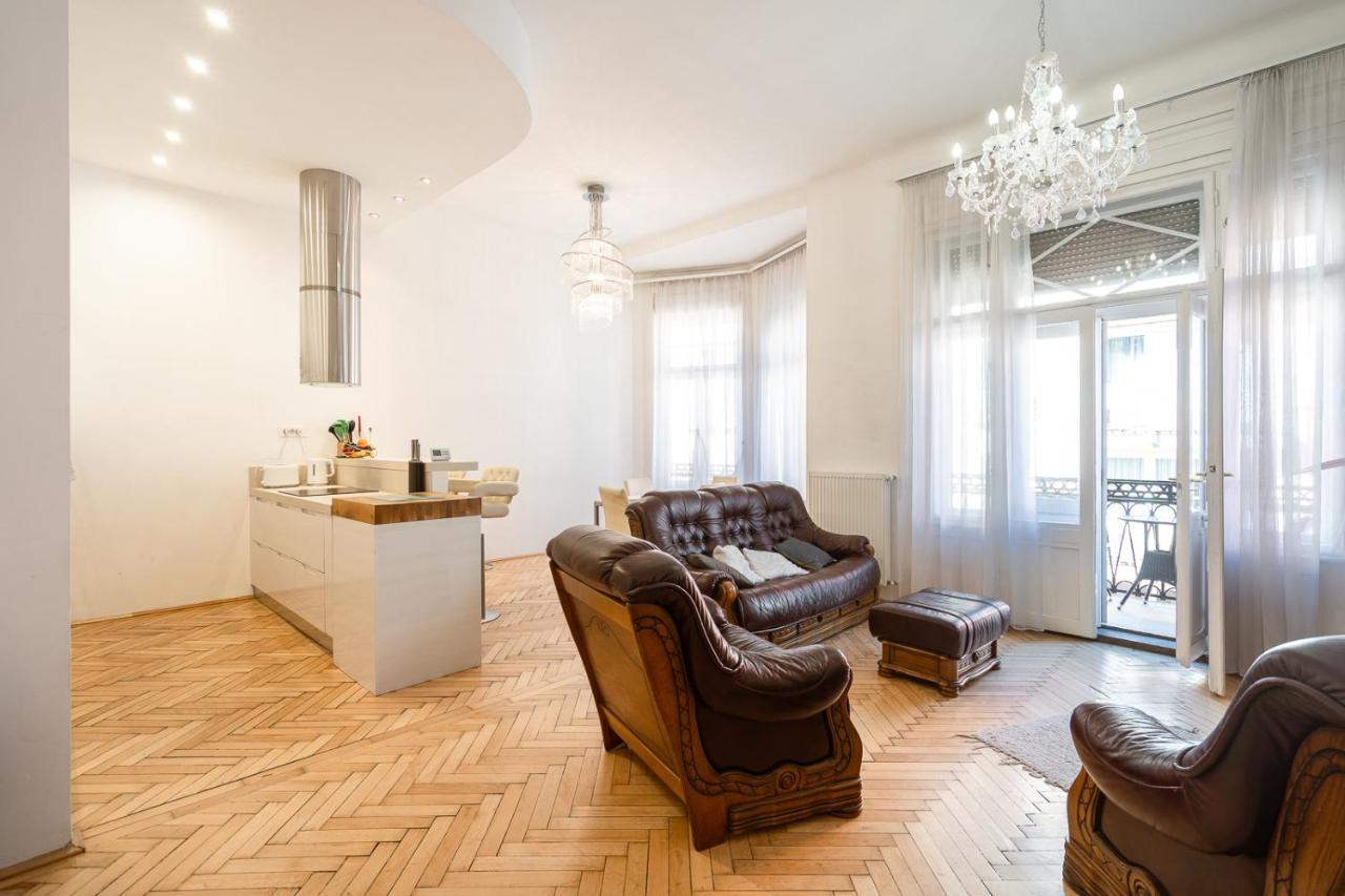 Garys Bright And Spacious Two Bedroom Flat Near Danube 布达佩斯 外观 照片