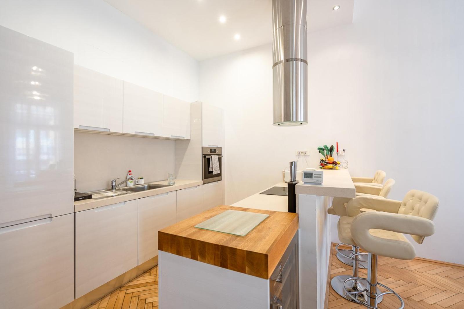 Garys Bright And Spacious Two Bedroom Flat Near Danube 布达佩斯 外观 照片